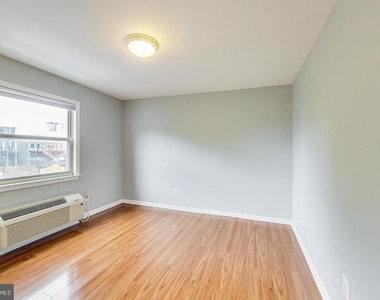 604 Longfellow Street Nw - Photo Thumbnail 8