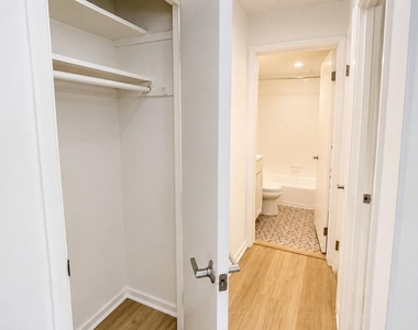 4465 Macarthur Boulevard Nw - Photo Thumbnail 6
