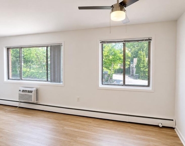 4465 Macarthur Boulevard Nw - Photo Thumbnail 5