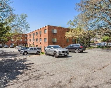 4465 Macarthur Boulevard Nw - Photo Thumbnail 21