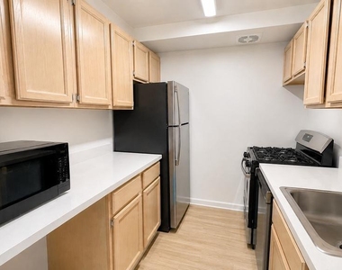 4465 Macarthur Boulevard Nw - Photo Thumbnail 4