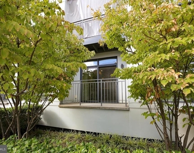 2337 Champlain Street Nw - Photo Thumbnail 1