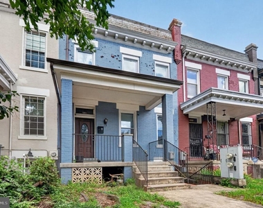 635 Kenyon Street Nw - Photo Thumbnail 3