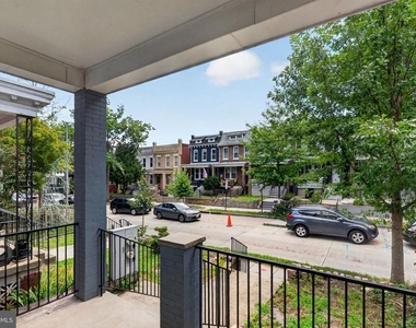 635 Kenyon Street Nw - Photo Thumbnail 4