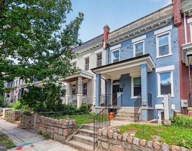 635 Kenyon Street Nw - Photo Thumbnail 32