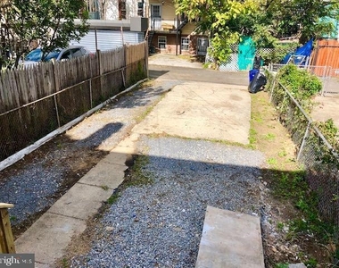 635 Kenyon Street Nw - Photo Thumbnail 12