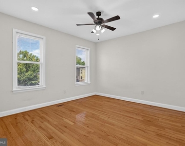 635 Kenyon Street Nw - Photo Thumbnail 17
