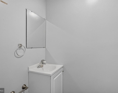 635 Kenyon Street Nw - Photo Thumbnail 16