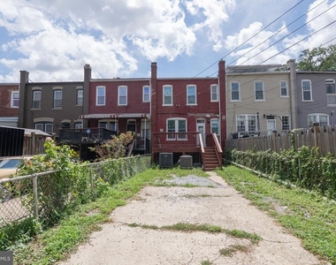 635 Kenyon Street Nw - Photo Thumbnail 31
