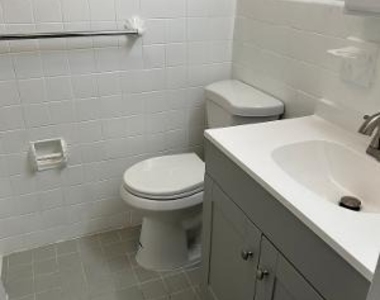 4201 Nw Cathedral Avenue Nw - Photo Thumbnail 5