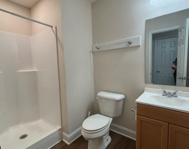 322 E Jenkins Street - Photo Thumbnail 8