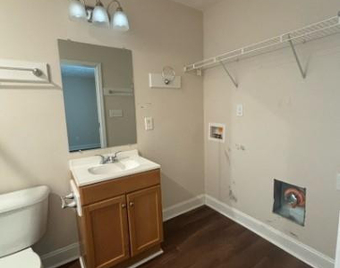 322 E Jenkins Street - Photo Thumbnail 7