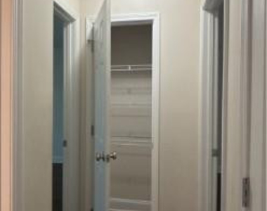 322 E Jenkins Street - Photo Thumbnail 6