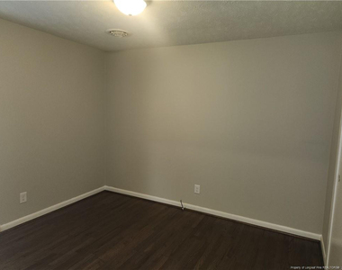 417 Windemere Drive - Photo Thumbnail 4