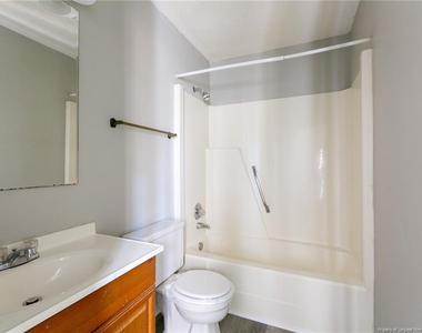 613 Mosswood Lane - Photo Thumbnail 10