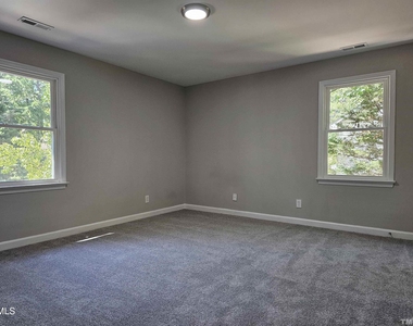 5906 Applewood Lane - Photo Thumbnail 5