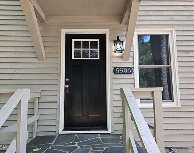 5906 Applewood Lane - Photo Thumbnail 11