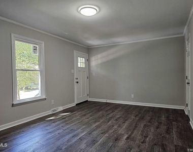 5906 Applewood Lane - Photo Thumbnail 3