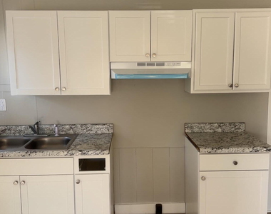 805 Rountree Avenue Se - Photo Thumbnail 4