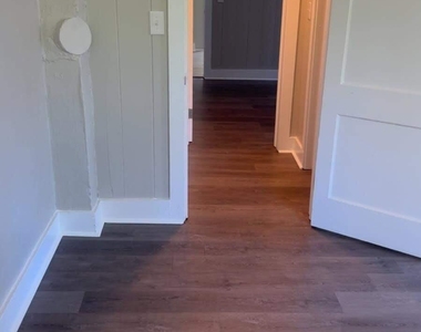 805 Rountree Avenue Se - Photo Thumbnail 5