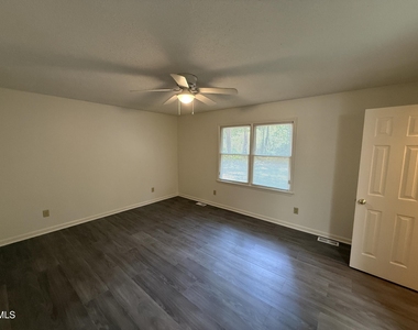 1506 Mc Donald Avenue - Photo Thumbnail 6