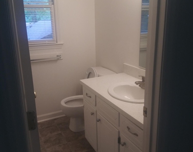 1506 Mc Donald Avenue - Photo Thumbnail 3