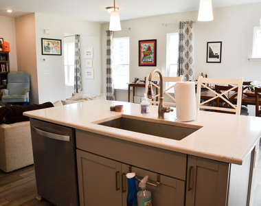 1634 Glacier Drive - Photo Thumbnail 15
