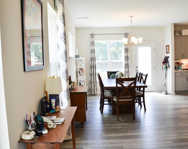 1634 Glacier Drive - Photo Thumbnail 6