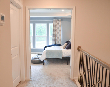 1634 Glacier Drive - Photo Thumbnail 23