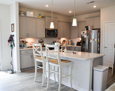 1634 Glacier Drive - Photo Thumbnail 9
