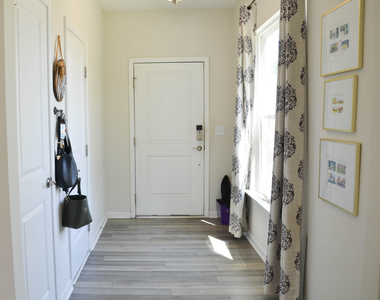 1634 Glacier Drive - Photo Thumbnail 4