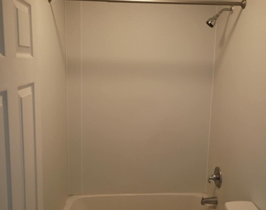 803 Rountree Street Se - Photo Thumbnail 6