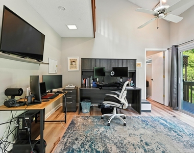4002 Westfield Drive - Photo Thumbnail 25