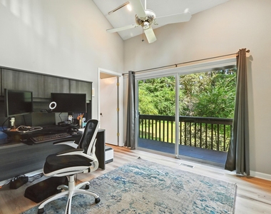 4002 Westfield Drive - Photo Thumbnail 26