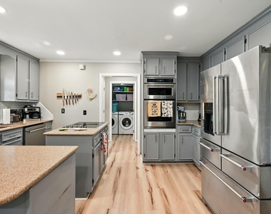 4002 Westfield Drive - Photo Thumbnail 5