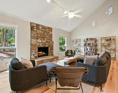 4002 Westfield Drive - Photo Thumbnail 14