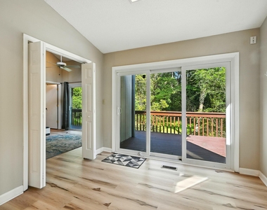 4002 Westfield Drive - Photo Thumbnail 24