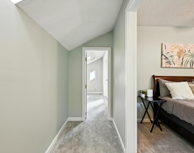4002 Westfield Drive - Photo Thumbnail 33