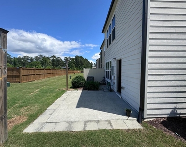 1024 Laceflower Drive - Photo Thumbnail 27
