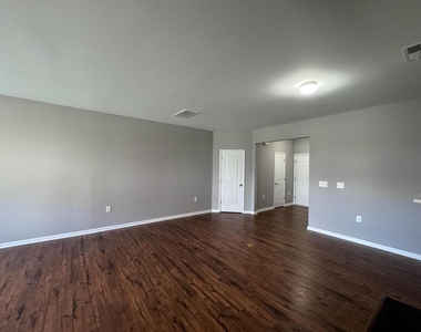 1024 Laceflower Drive - Photo Thumbnail 10