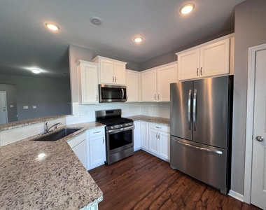 1024 Laceflower Drive - Photo Thumbnail 9