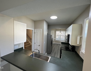7706 Astoria Place - Photo Thumbnail 8