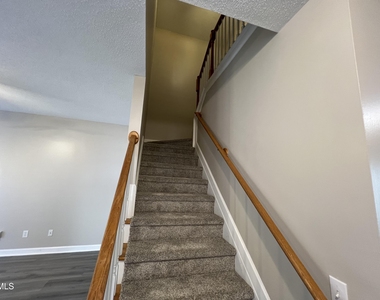 7706 Astoria Place - Photo Thumbnail 15