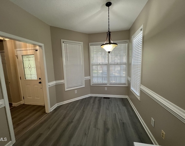 7706 Astoria Place - Photo Thumbnail 4