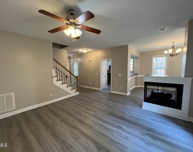 7706 Astoria Place - Photo Thumbnail 14