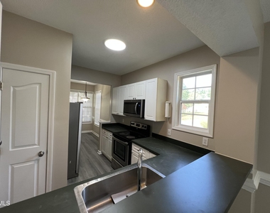 7706 Astoria Place - Photo Thumbnail 9