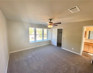 6417 Orange Blossom Way - Photo Thumbnail 5