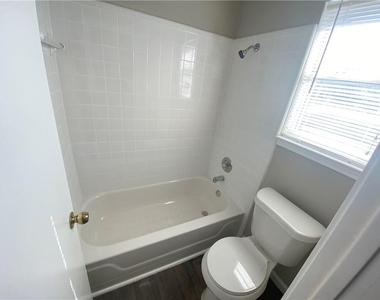 6417 Orange Blossom Way - Photo Thumbnail 14