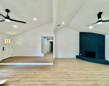 9506 Stonebridge Dr - Photo Thumbnail 16