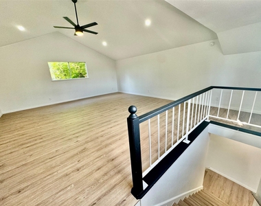 9506 Stonebridge Dr - Photo Thumbnail 17